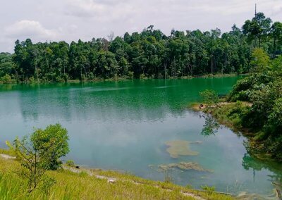 التنزه عند بحيرة Rimba Bayu (14)