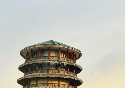 هل تعلم ان ماليزيا لديها برج بيزا المائل ايضا (12)