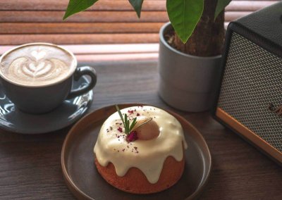 7. Yew Yew – Japanese-inspired cafe with creative cakes Address: 63D, Ground Floor, Bangunan Ka Yin, Jalan Sultan, 50000 Kuala Lumpur Opening hours: Tue – Sun 10AM-6PM (Closed on Mondays) Telephone: 011-6563 1233